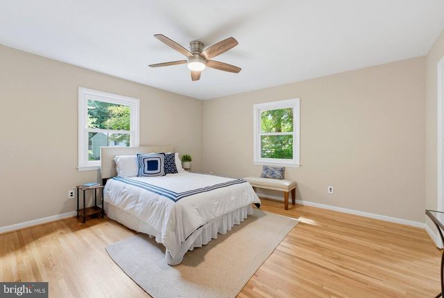 7235 HADLOW DR, Springfield, VA 22152