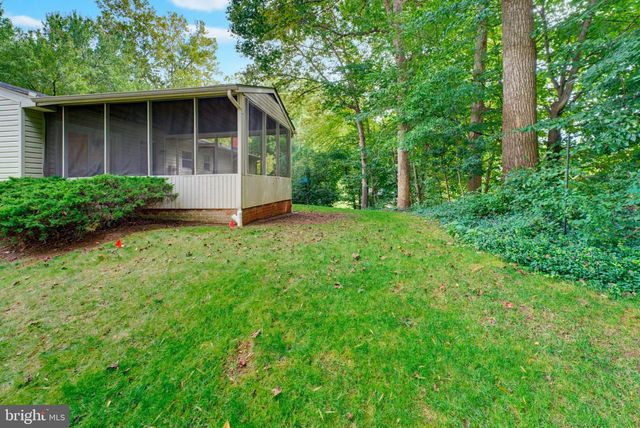 7235 HADLOW DR, Springfield, VA 22152