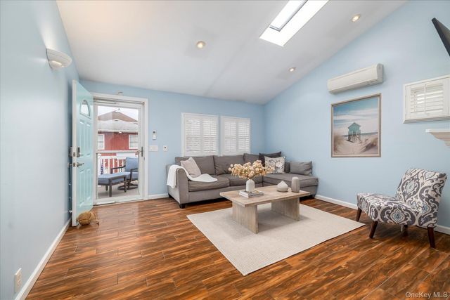 35 Nebraska Street, Long Beach, NY 11561