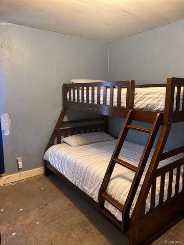 17195 Asbury Park, Detroit, MI 48235