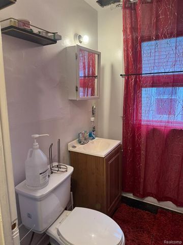 17195 Asbury Park, Detroit, MI 48235