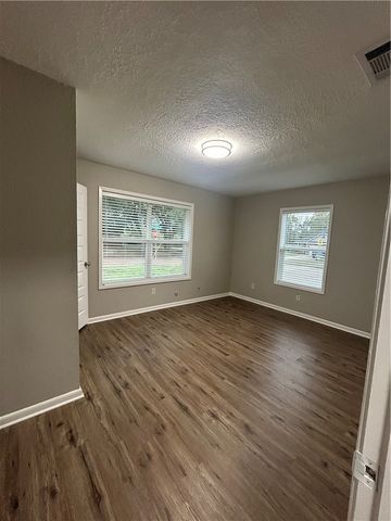 916 South Gordon Street, Bryan, TX 77802