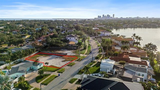 1235 CORDOVA BOULEVARD NE, St Petersburg, FL 33704