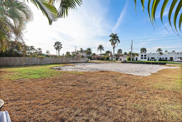 1235 CORDOVA BOULEVARD NE, St Petersburg, FL 33704