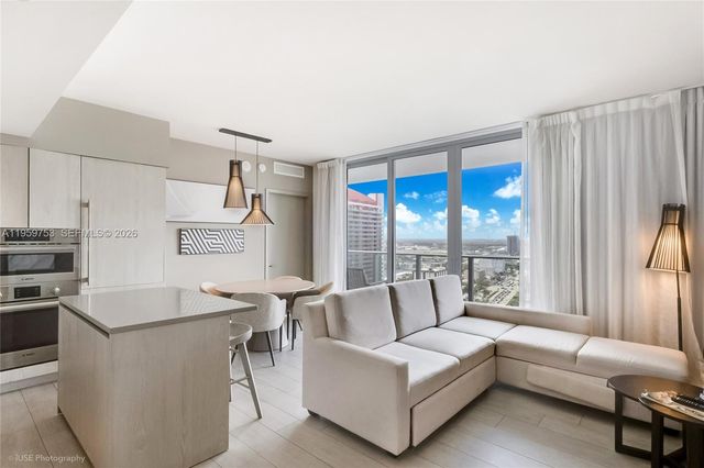 4010 S Ocean Drive R2204, Hollywood, FL 33019