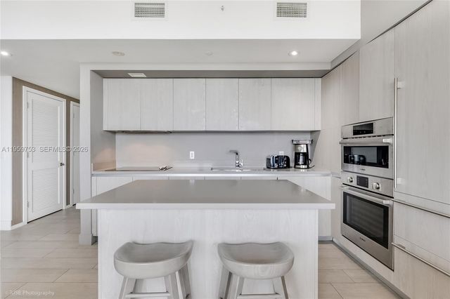 4010 S Ocean Drive R2204, Hollywood, FL 33019
