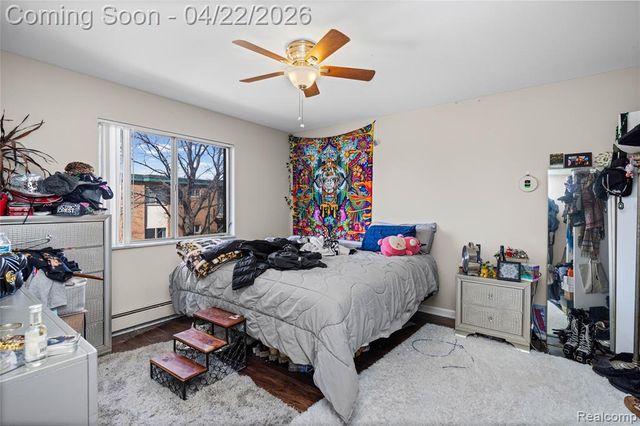 1840 Axtell Drive 8, Troy, MI 48084