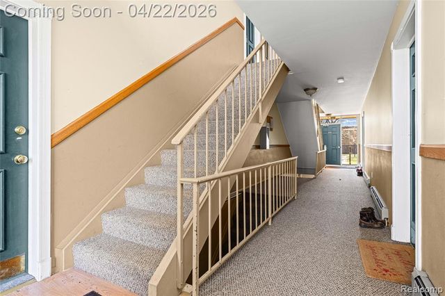 1840 Axtell Drive 8, Troy, MI 48084