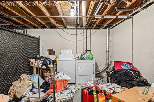 1840 Axtell Drive 8, Troy, MI 48084