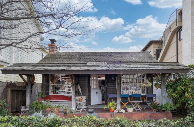 1207 N Bay Front, Newport Beach, CA 92662