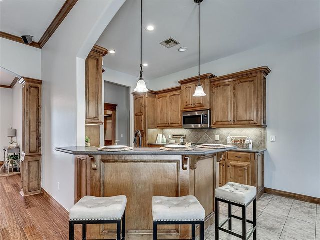 13150 Red Oak Drive, Choctaw, OK 73020