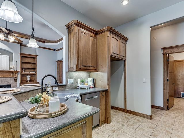 13150 Red Oak Drive, Choctaw, OK 73020