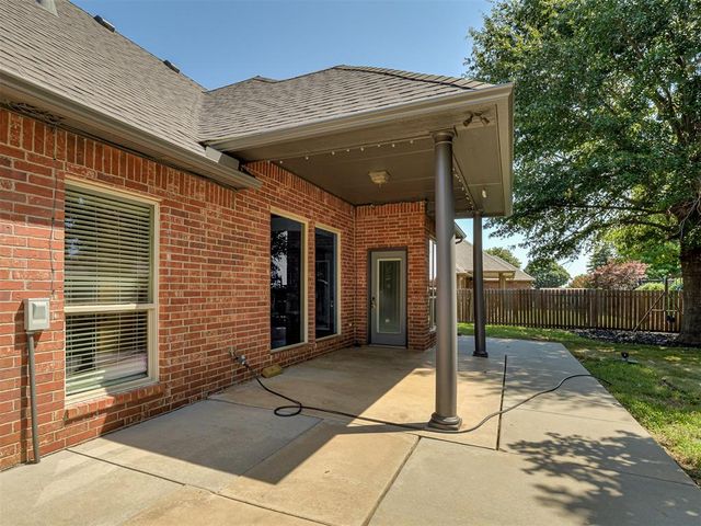 13150 Red Oak Drive, Choctaw, OK 73020