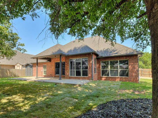 13150 Red Oak Drive, Choctaw, OK 73020