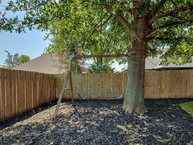 13150 Red Oak Drive, Choctaw, OK 73020