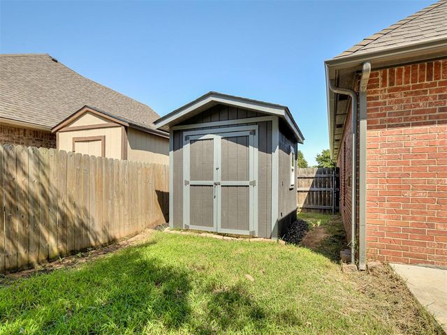 13150 Red Oak Drive, Choctaw, OK 73020