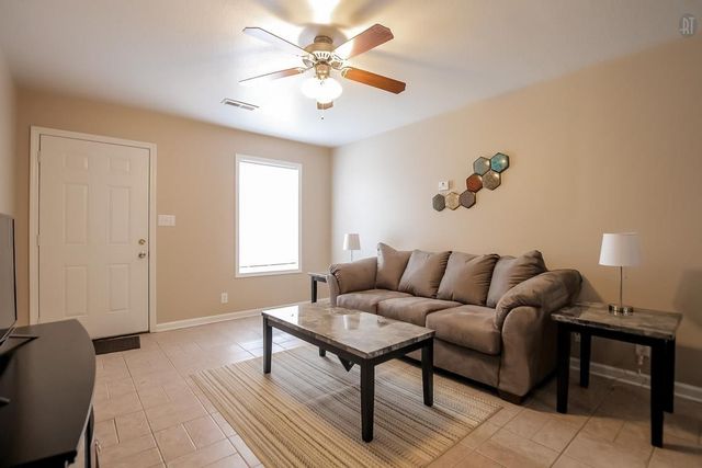 535 Lafayette Rd Apt B4, Clarksville, TN 37042