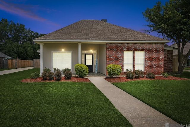 4823 Millwood Dr, Baton Rouge, LA 70817