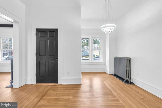 302 BELLEVUE AVE, Trenton, NJ 08618