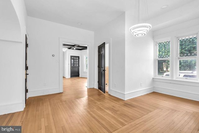 302 BELLEVUE AVE, Trenton, NJ 08618