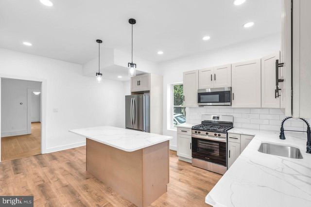 302 BELLEVUE AVE, Trenton, NJ 08618