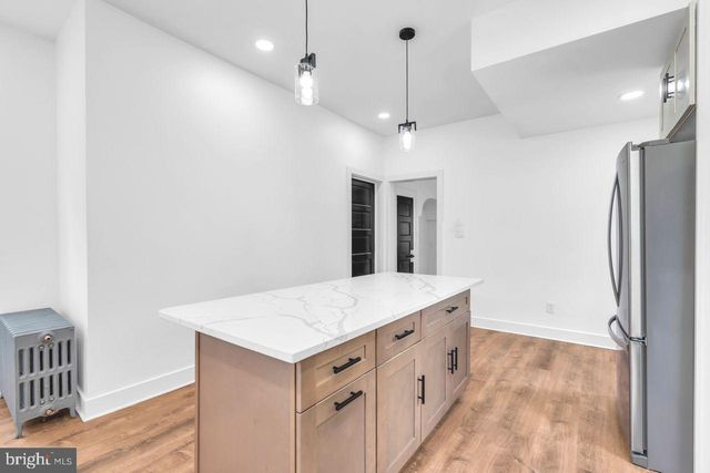 302 BELLEVUE AVE, Trenton, NJ 08618