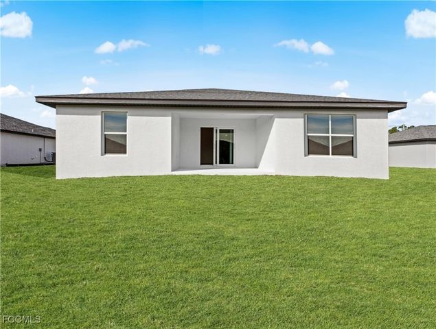 2913 69th ST W, Lehigh Acres, FL 33971