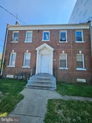 1827 Q ST SE #1, Washington, DC 20020