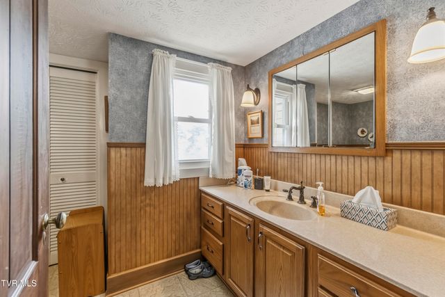 120 Jim Ford Road, Jonesborough, TN 37659