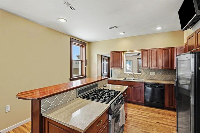 484 Van Voast Avenue, Bellevue, KY 41073