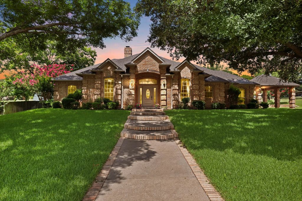 1202 Vera Lane, Kennedale, TX 76060