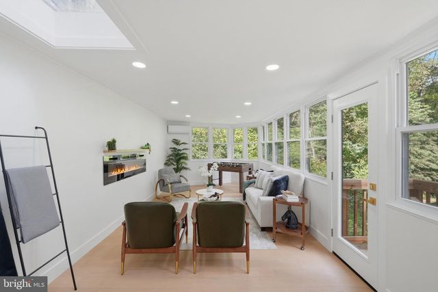 6404 W HALBERT RD, Bethesda, MD 20817