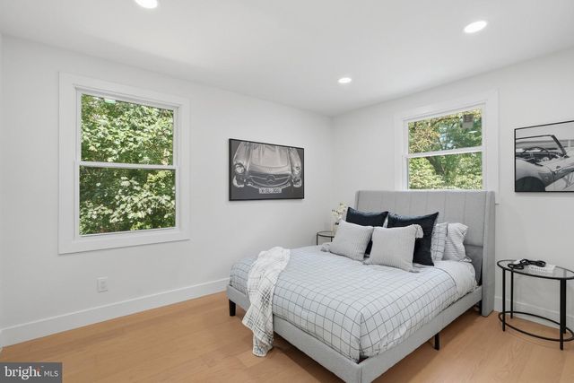 6404 W HALBERT RD, Bethesda, MD 20817