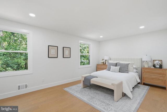 6404 W HALBERT RD, Bethesda, MD 20817