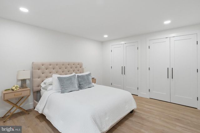 6404 W HALBERT RD, Bethesda, MD 20817
