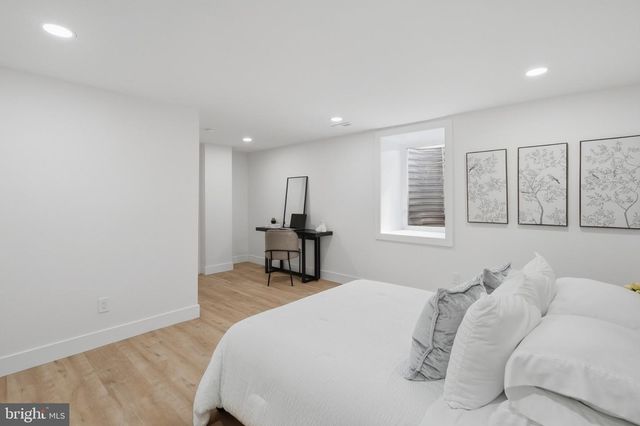 6404 W HALBERT RD, Bethesda, MD 20817