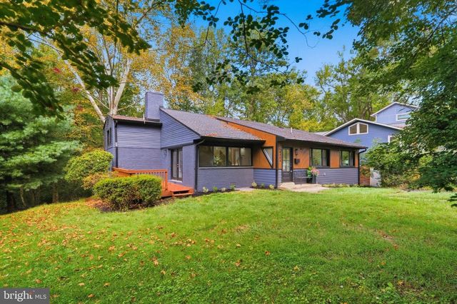 6404 W HALBERT RD, Bethesda, MD 20817