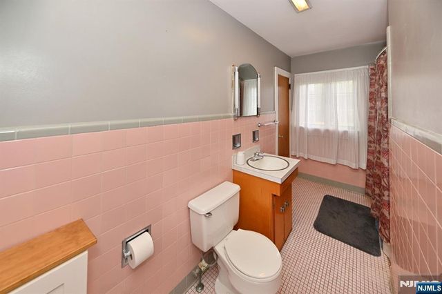 115 Center Street, Pompton Lakes, NJ 07442