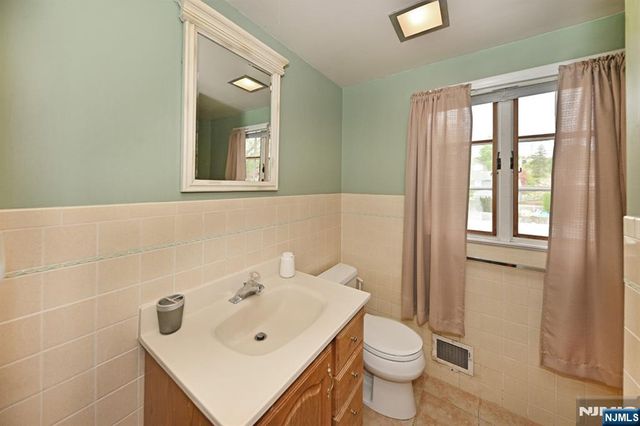 115 Center Street, Pompton Lakes, NJ 07442
