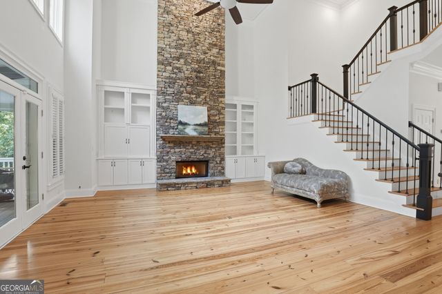 972 Moores Walk Lane, Suwanee, GA 30024