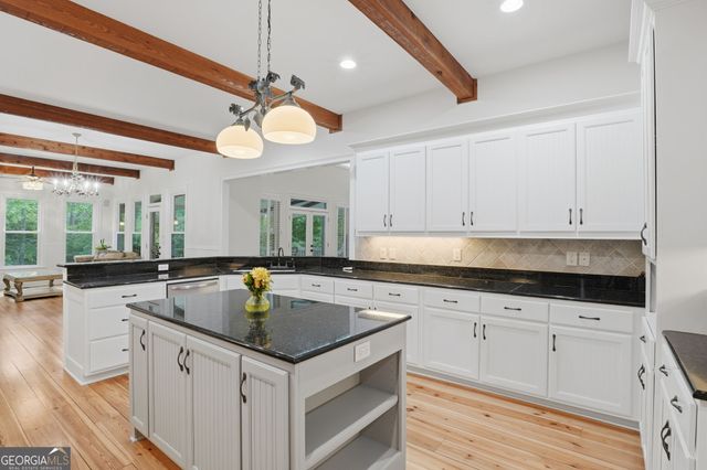 972 Moores Walk Lane, Suwanee, GA 30024