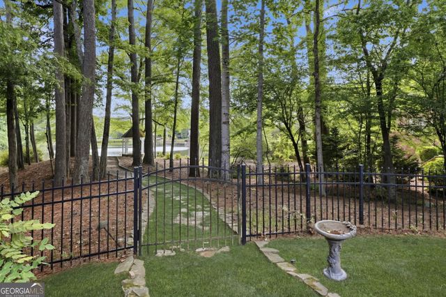 972 Moores Walk Lane, Suwanee, GA 30024