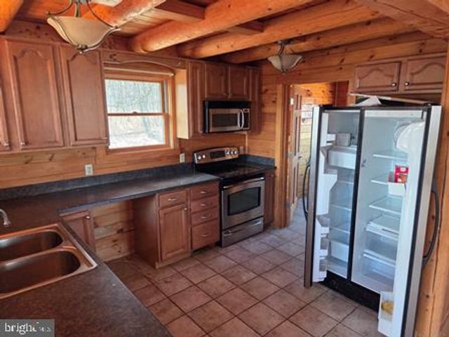 942 WILD BOAR RD, Augusta, WV 26704