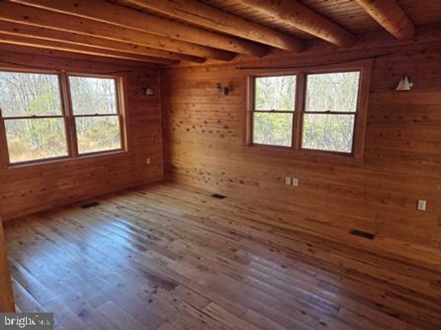 942 WILD BOAR RD, Augusta, WV 26704