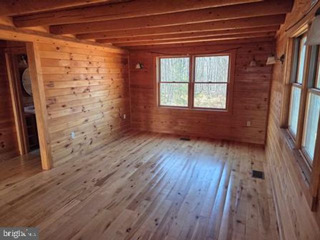 942 WILD BOAR RD, Augusta, WV 26704