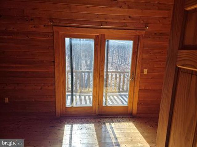 942 WILD BOAR RD, Augusta, WV 26704