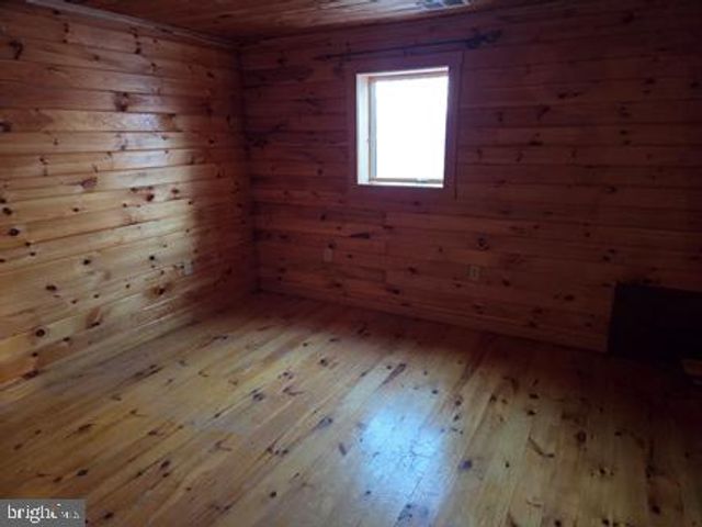 942 WILD BOAR RD, Augusta, WV 26704