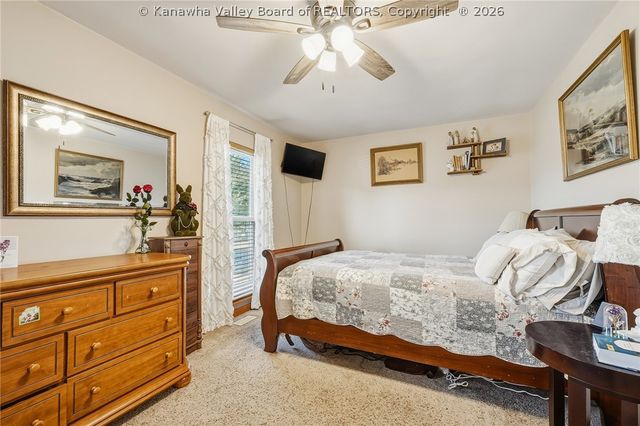 130 Rolling Acres, Winfield, WV 25213
