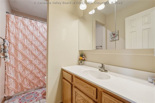 130 Rolling Acres, Winfield, WV 25213