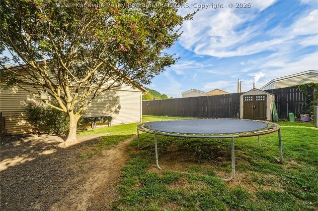 130 Rolling Acres, Winfield, WV 25213